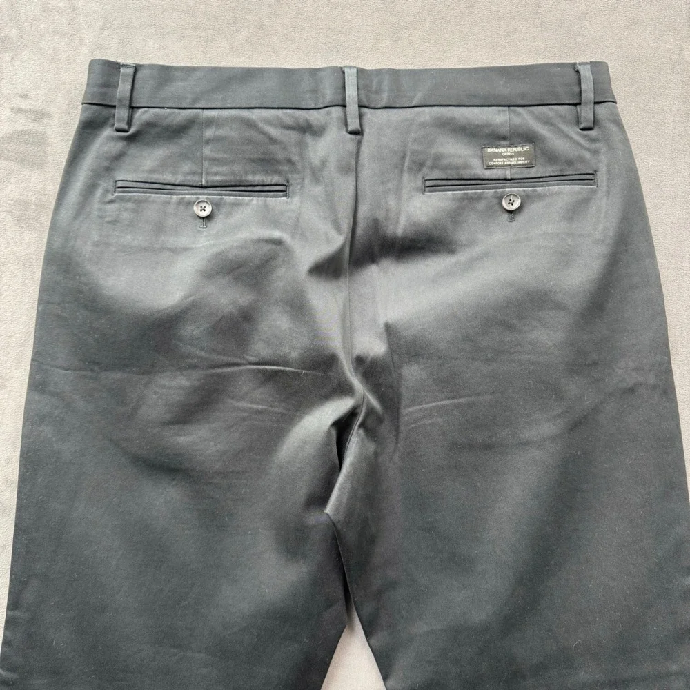 Banana Republic Aiden Slim Fit Chinos Mens 35x32 Black Flat Front Dress Pants